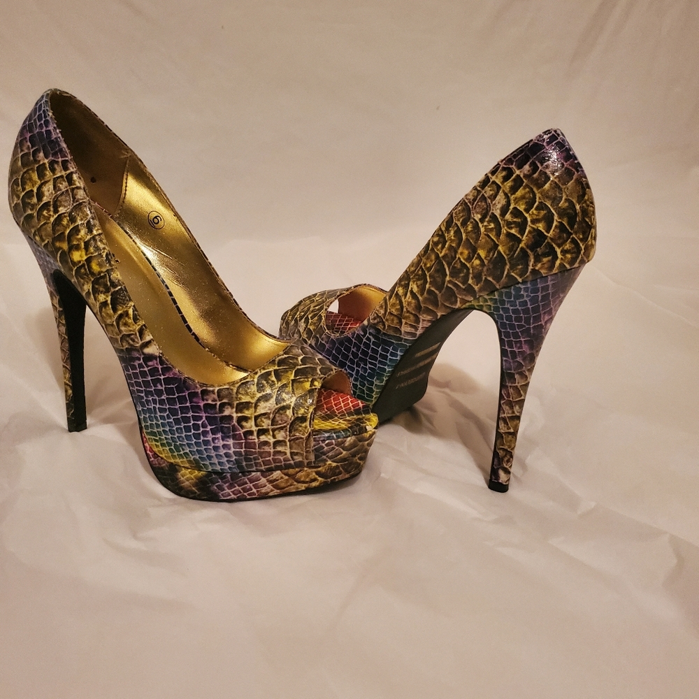 Snake Rainbow (Multi color) print peep toe heels. Size 6.5